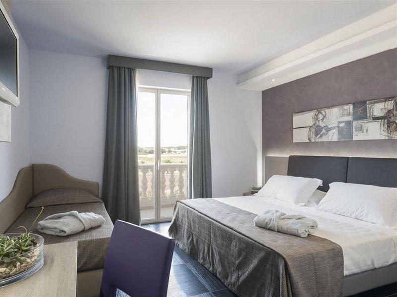 Le Dune Suite Hotel Porto Cesareo Exteriör bild