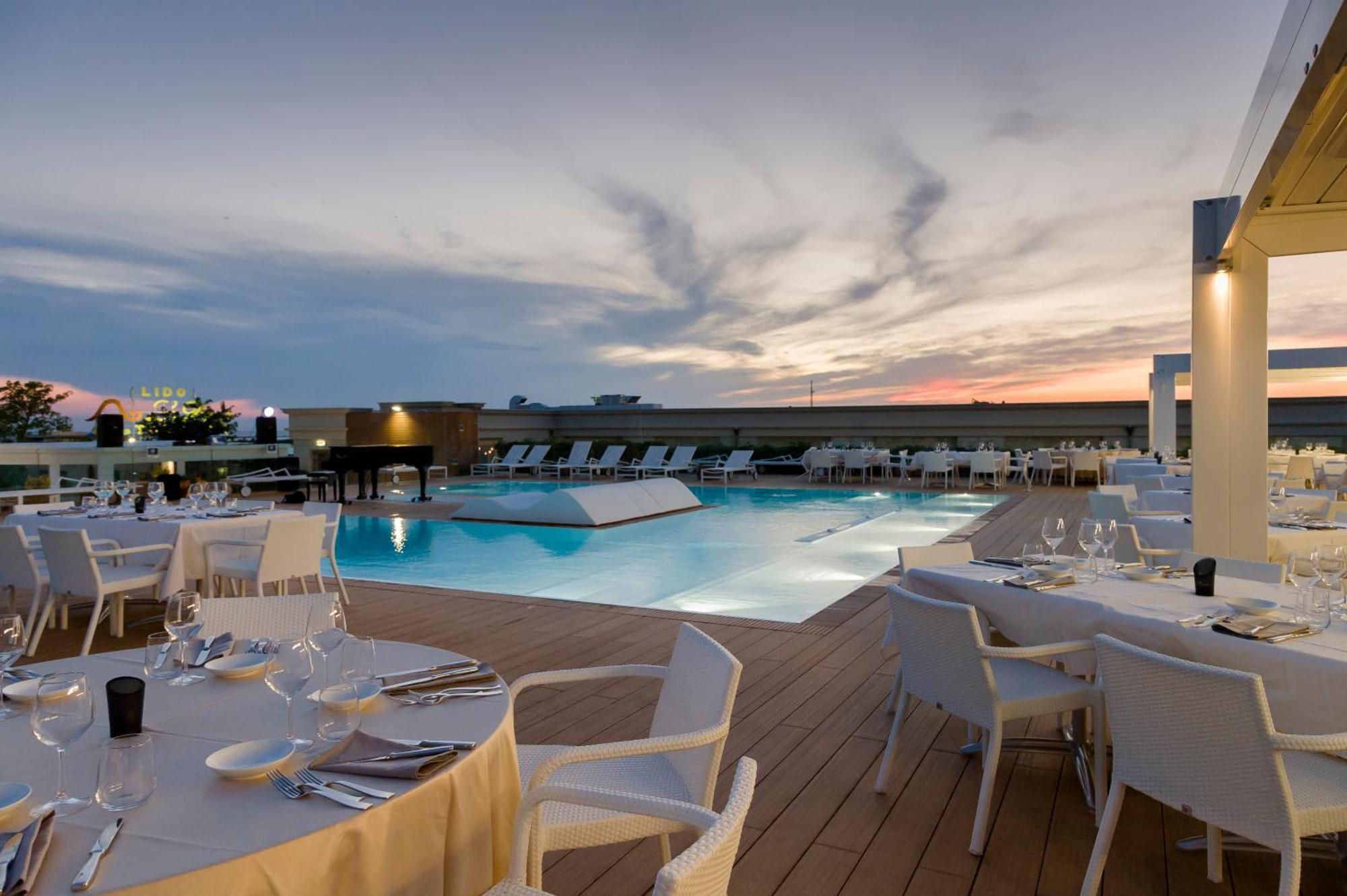 Le Dune Suite Hotel Porto Cesareo Exteriör bild